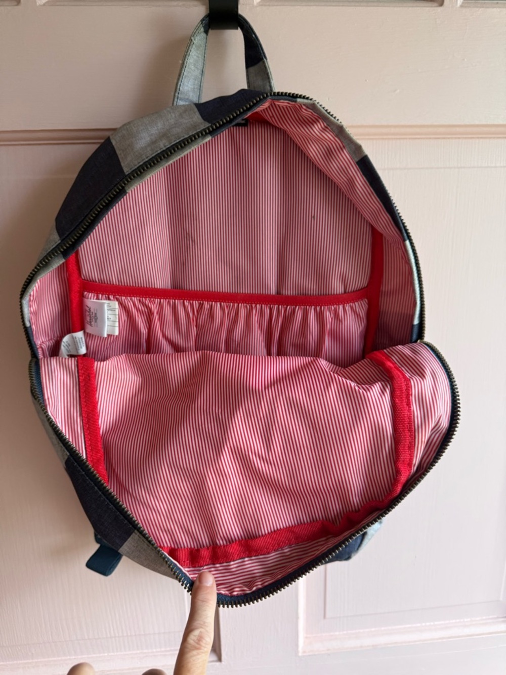 Herschel Supply Company Navy & Gray Striped Backpack - Picture 2 of 3